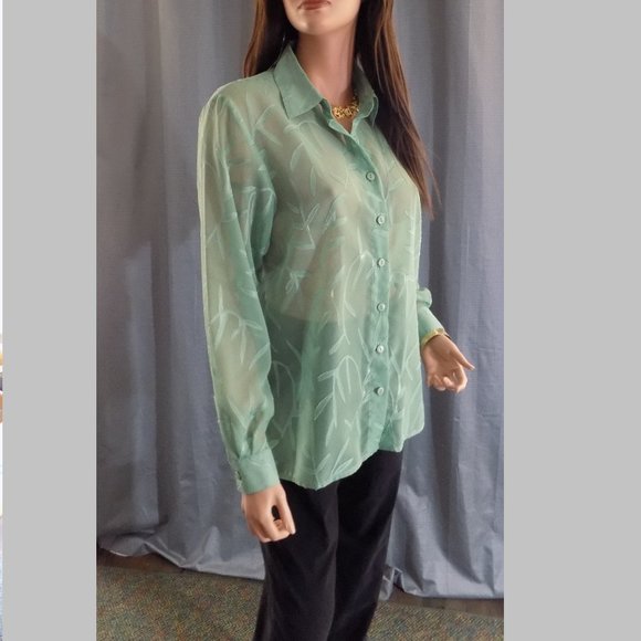 BonWorth Beautiful Sheer Green Top. - Picture 3 of 8